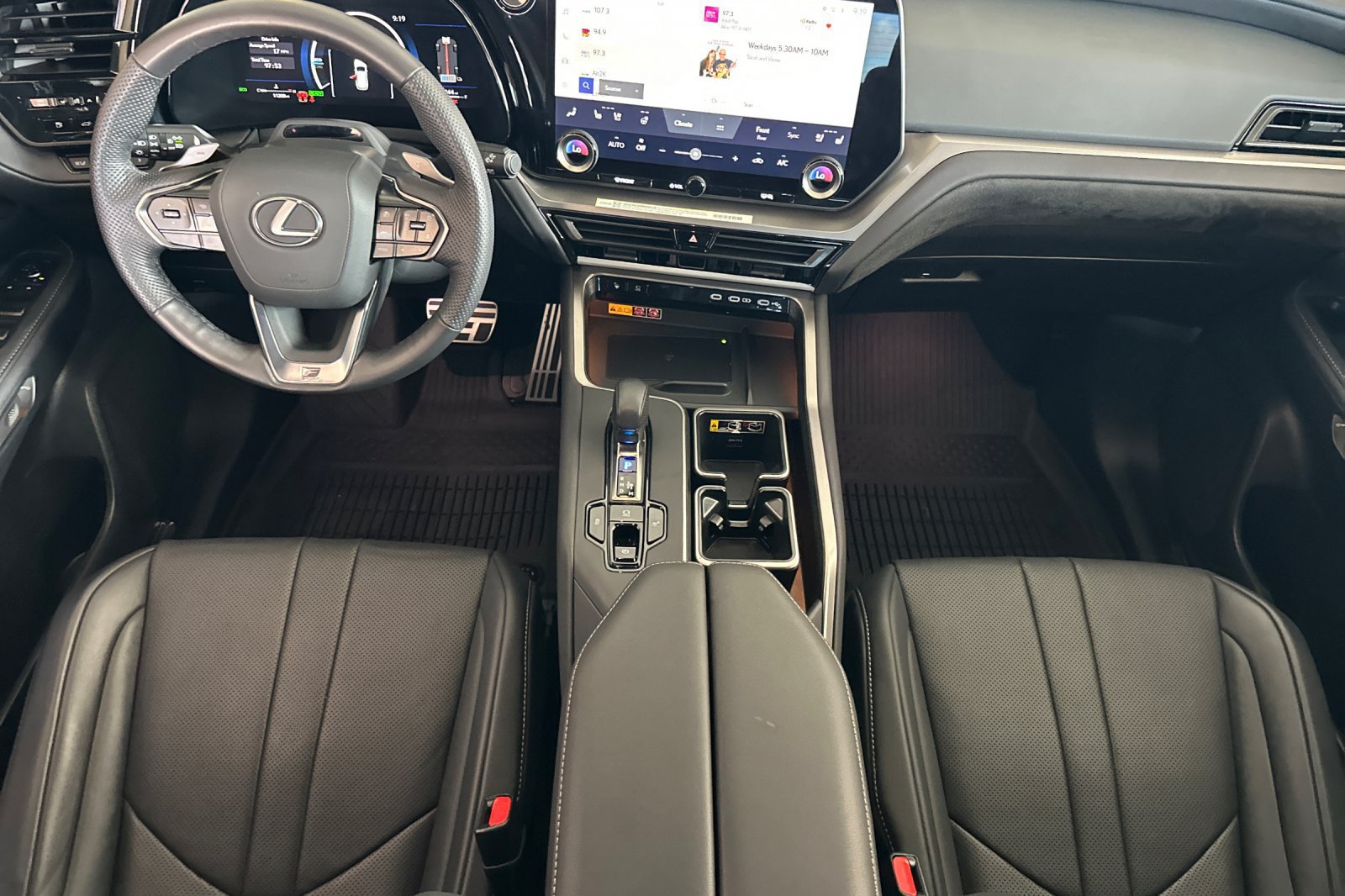 Certified 2026 Lexus TX 500h AWD w/ Technology Package image 10