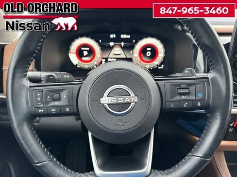 Used 2023 Nissan Pathfinder Platinum image 23