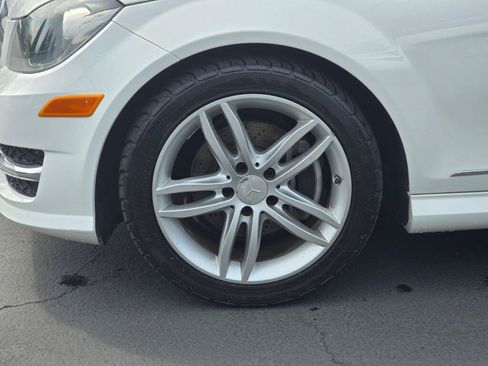 Used 2013 Mercedes-Benz C 250 Sedan image 17