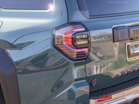 Used 2025 Toyota 4Runner Trailhunter image 11