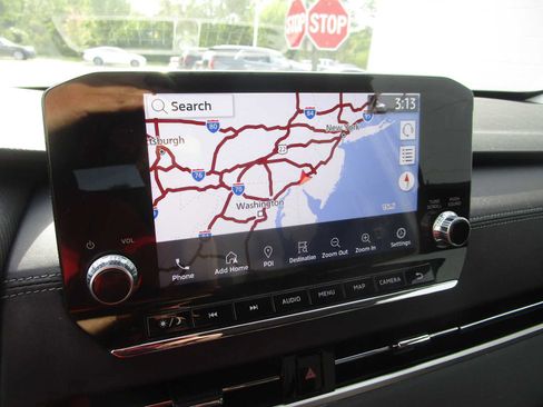 Used 2023 Mitsubishi Outlander SE image 16