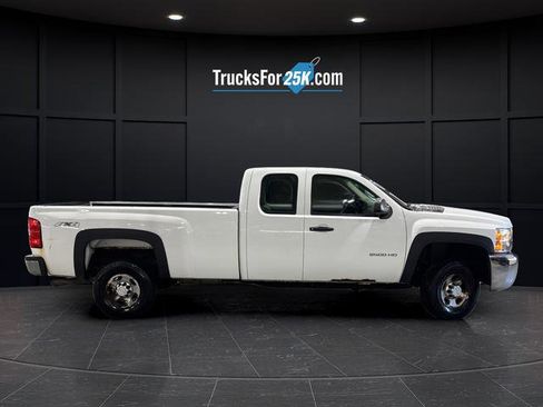 Used 2010 Chevrolet Silverado 2500 W/T image 2