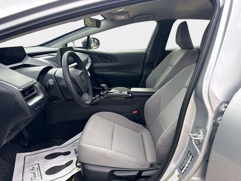 Used 2026 Toyota Prius LE FWD image 20