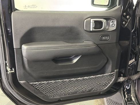 Used 2023 Jeep Wrangler Unlimited Sahara w/ Cold Weather Group image 15