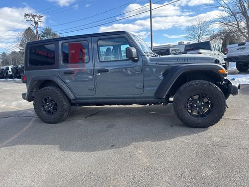 Used 2024 Jeep Wrangler Unlimited image 7