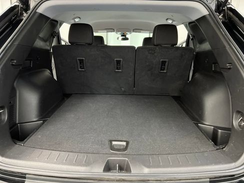 Used 2025 Chevrolet Blazer LT FWD image 28