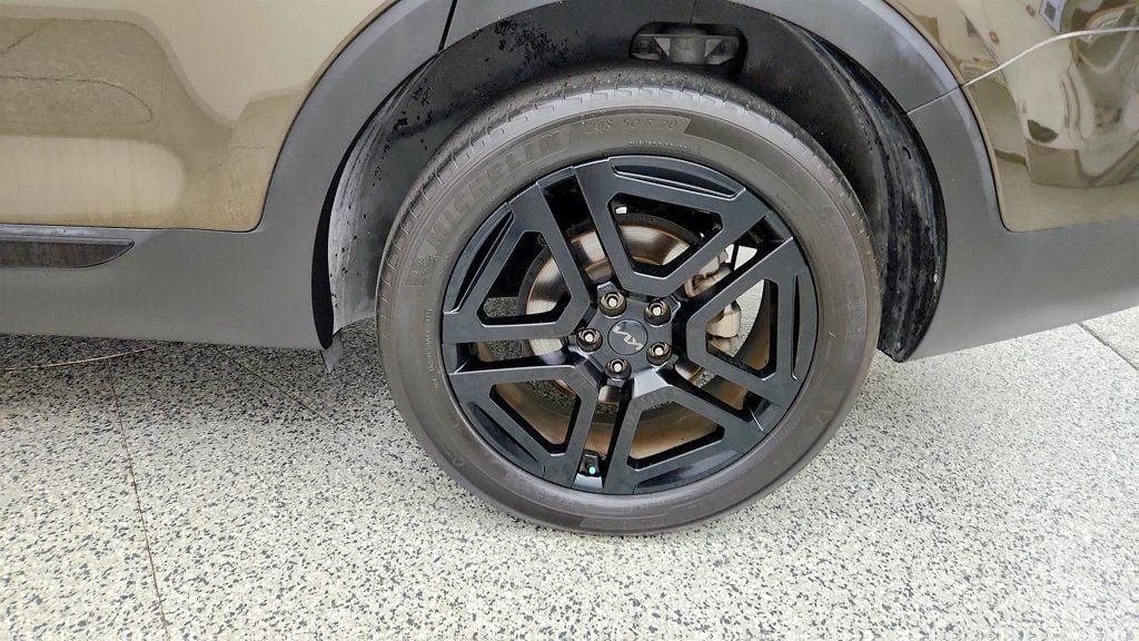 Used 2025 Kia Telluride SX X-Line AWD/4WD image 9