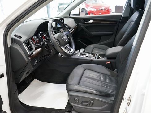 Used 2019 Audi Q5 2.0T Premium image 24