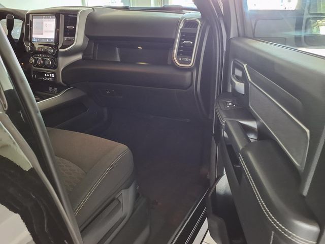 Used 2025 RAM 3500 Big Horn AWD/4WD image 28