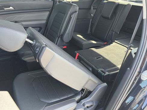Used 2023 Volkswagen Atlas SEL Premium AWD/4WD image 28