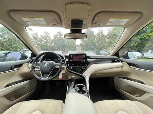 Used 2022 Toyota Camry LE FWD image 28