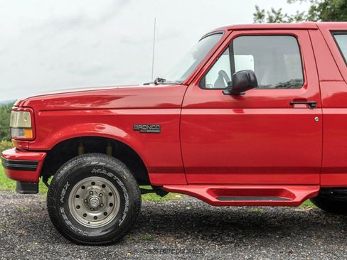 Used 1995 Ford Bronco XLT AWD/4WD image 4