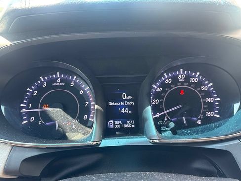 Used 2015 Toyota Avalon XLE FWD image 21