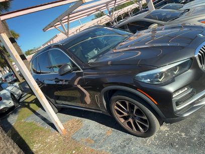 Used 2019 BMW X5 xDrive40i w/ Premium Package 2