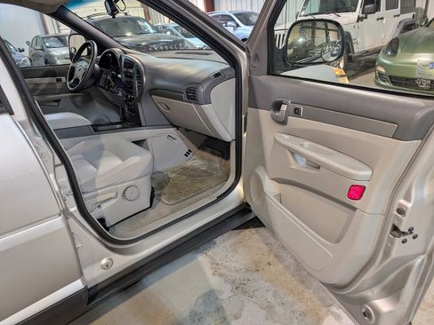 Used 2007 Buick Rendezvous CX image 27