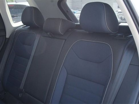 New 2025 Volkswagen Taos SEL image 18