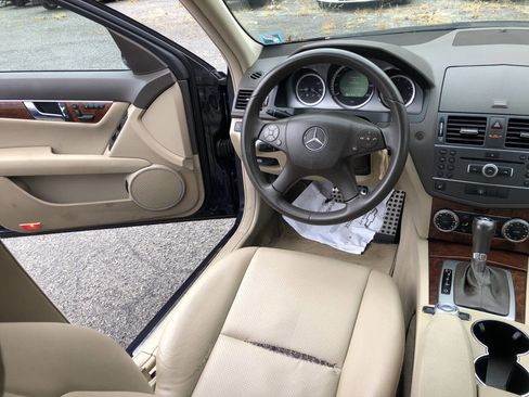 Used 2011 Mercedes-Benz C 300 4MATIC Sedan image 15