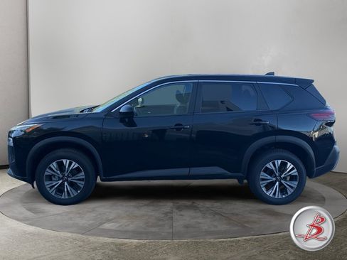 Used 2023 Nissan Rogue SV AWD/4WD image 4