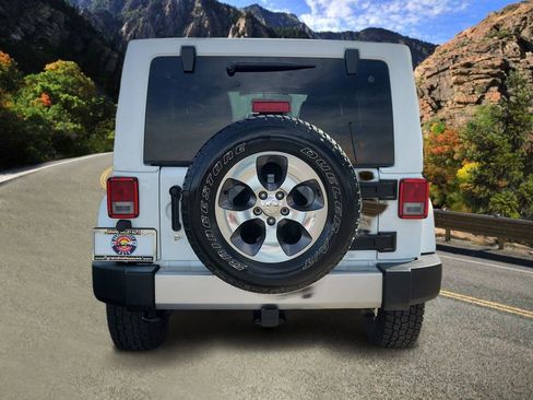 Used 2017 Jeep Wrangler Unlimited Sahara w/ Connectivity Group image 4