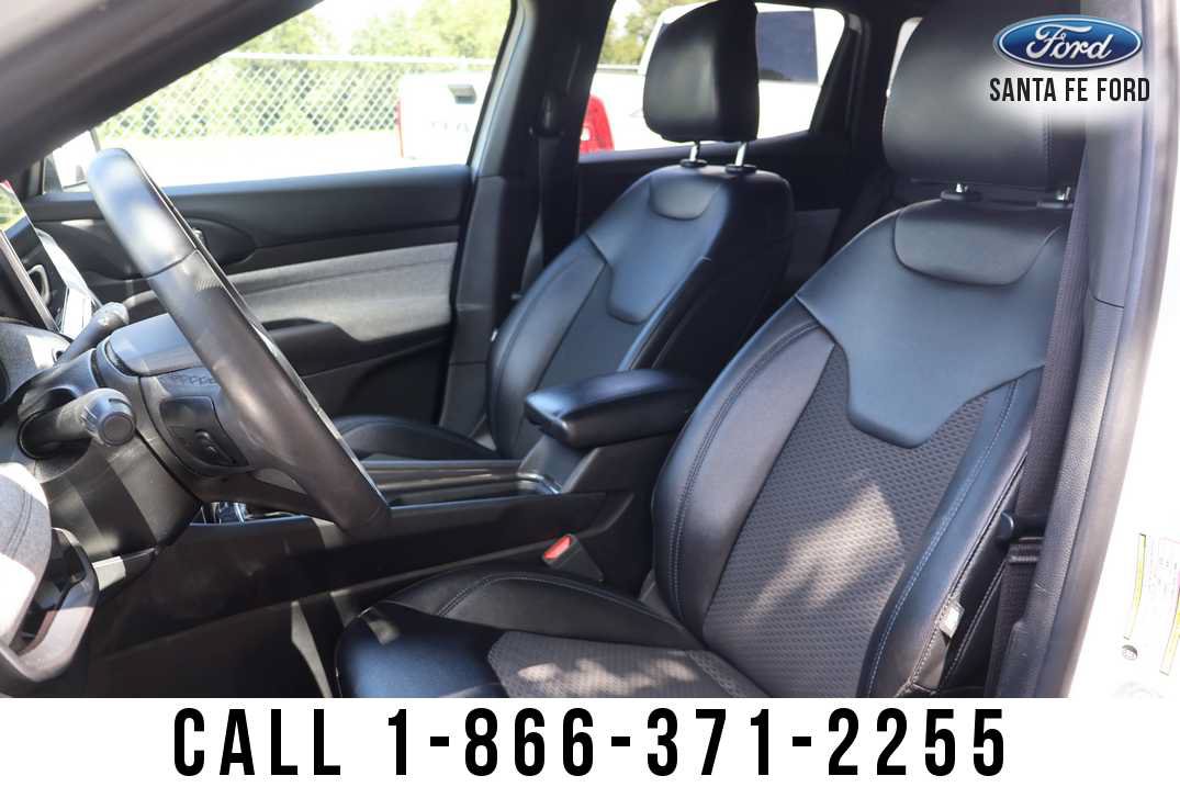 Used 2024 Jeep Compass Latitude w/ Altitude Special Edition AWD/4WD image 15