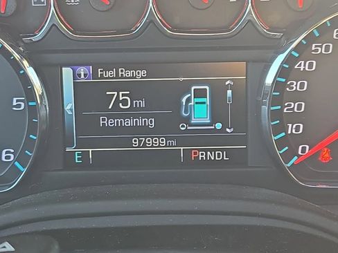 Used 2018 Chevrolet Suburban LT image 6