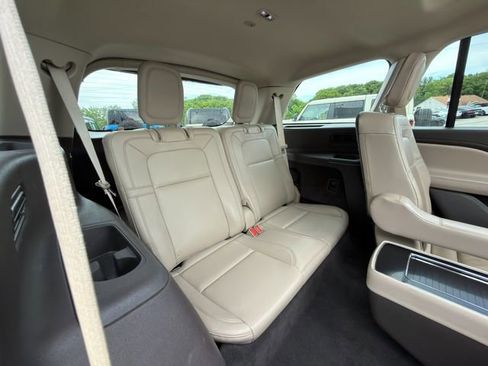 Used 2023 Lincoln Aviator Grand Touring w/ Equipment Group 301A AWD/4WD image 11