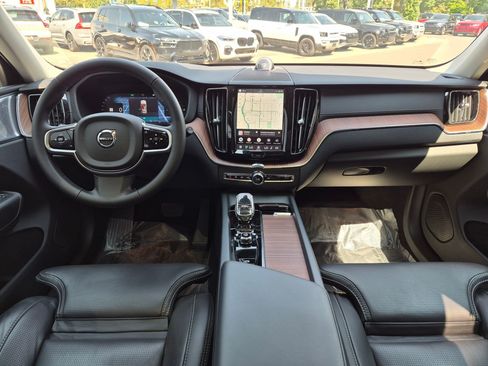 Used 2024 Volvo XC60 T8 Ultimate w/ Protection Package Premier AWD/4WD image 26