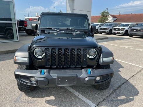 Used 2023 Jeep Wrangler Unlimited image 9