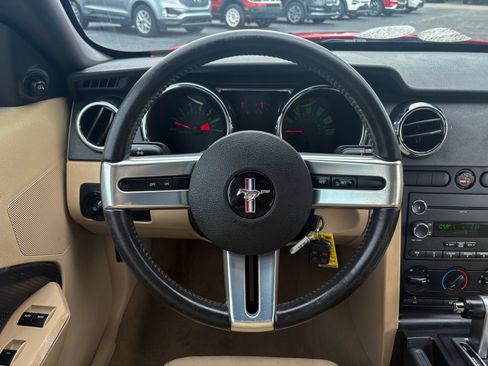 Used 2009 Ford Mustang Convertible RWD image 23
