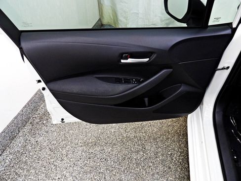 Used 2021 Toyota Corolla LE FWD image 7