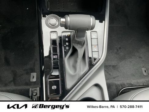 Certified 2023 Kia Niro EX FWD image 13