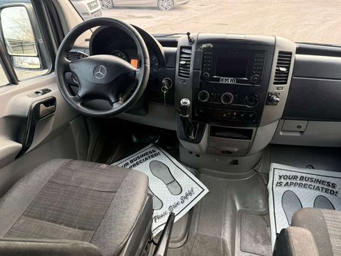 Used 2014 Mercedes-Benz Sprinter 2500 image 16