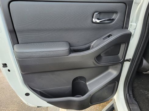 Used 2022 Nissan Frontier PRO-4X w/ Pro-4X Premium Package image 13