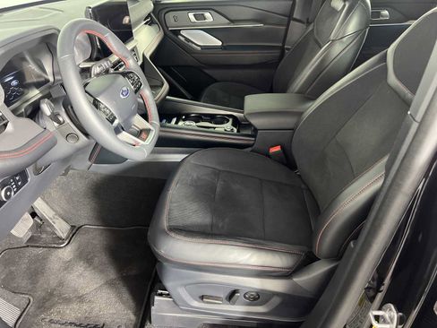 Used 2025 Ford Explorer ST AWD/4WD image 8