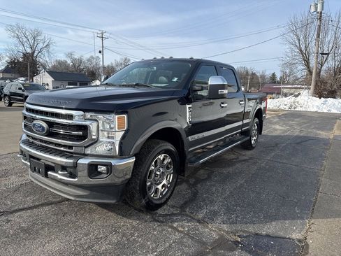 Used 2021 Ford F250 Lariat w/ Chrome Package image 2