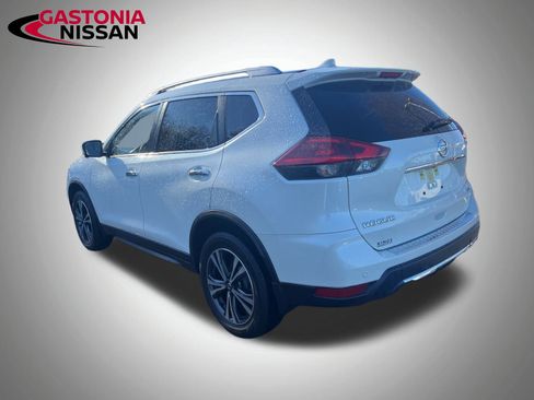 Used 2020 Nissan Rogue SV w/ Sun & Sound Touring Package image 11