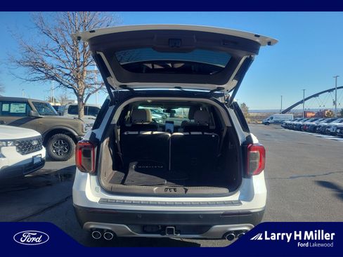 Used 2020 Ford Explorer Platinum w/ Premium Technology Package image 33