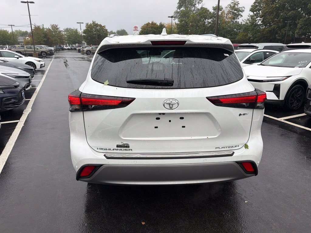 Used 2026 Toyota Highlander Platinum AWD/4WD image 6