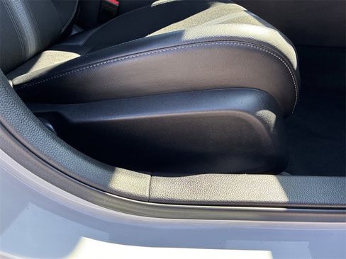 Used 2025 Honda Civic Sport image 36