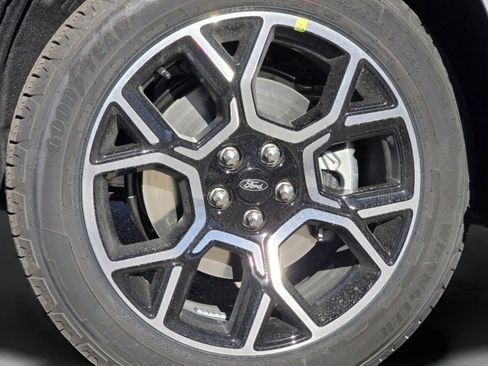 New 2026 Ford Maverick Lariat w/ 4K Tow Package image 26