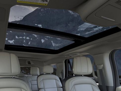New 2025 Lincoln Navigator Reserve image 22