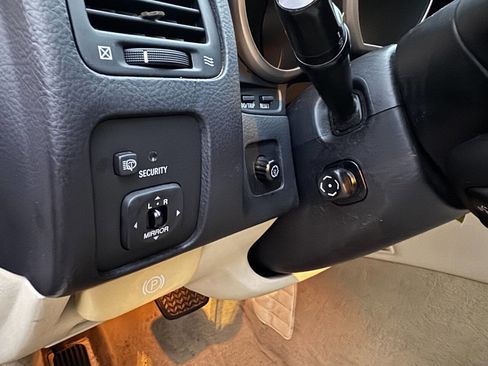 Used 2006 Lexus SC 430 Convertible image 17