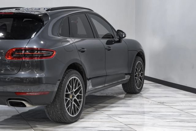 Used 2018 Porsche Macan Sport Edition AWD/4WD image 13