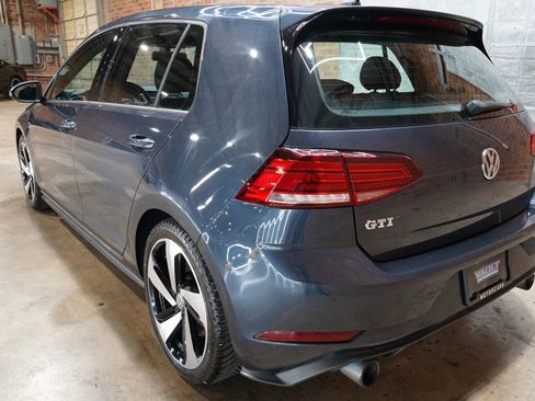 Used 2018 Volkswagen GTI SE FWD image 20