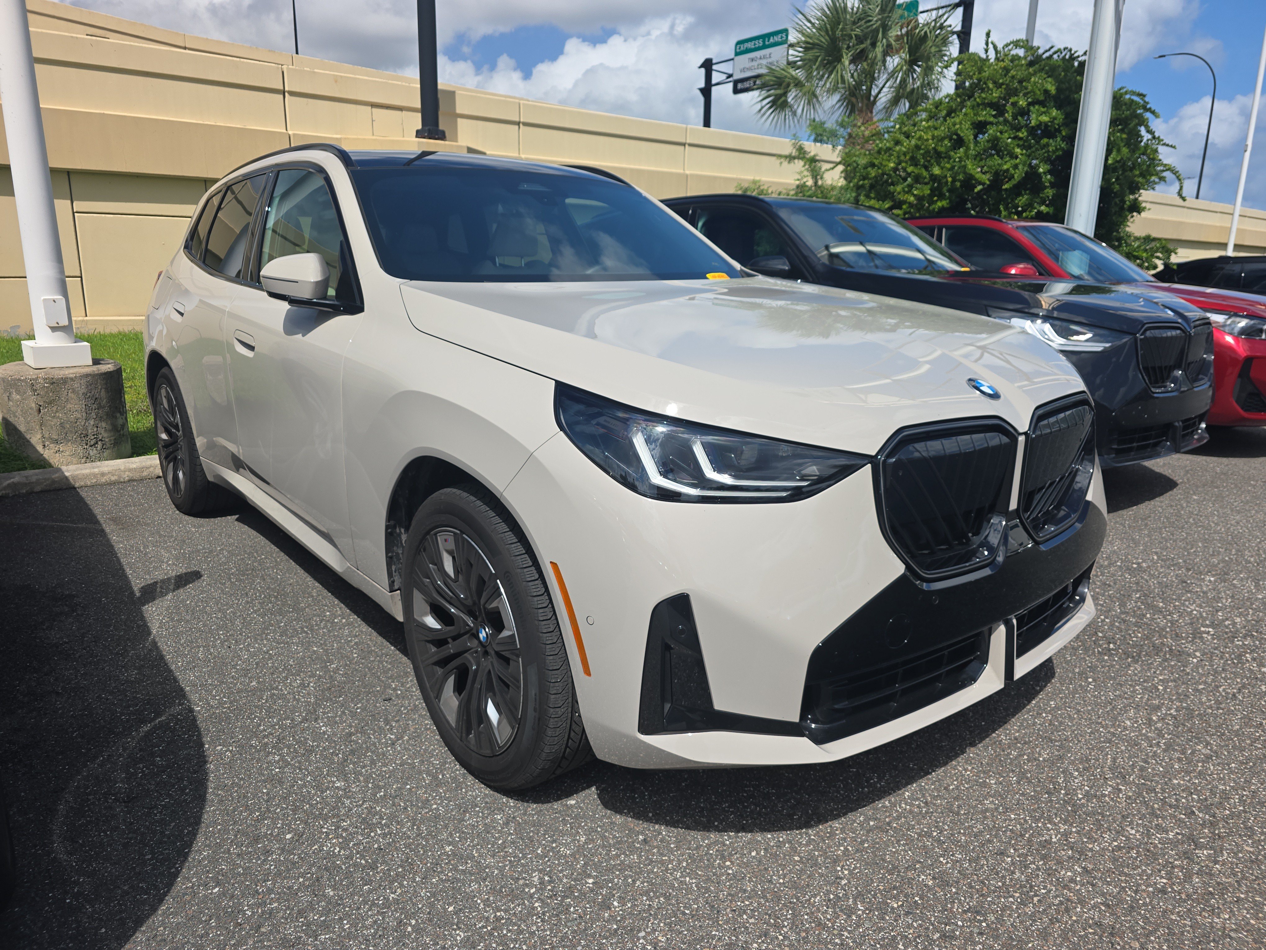Certified 2026 BMW X3 xDrive30i w/ M Sport Package AWD/4WD image 1