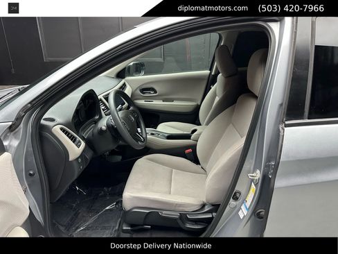 Used 2018 Honda HR-V EX image 18