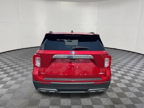 Used 2022 Ford Explorer XLT w/ Equipment Group 202A image 7