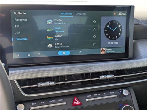 New 2025 Hyundai Sonata SEL FWD image 11
