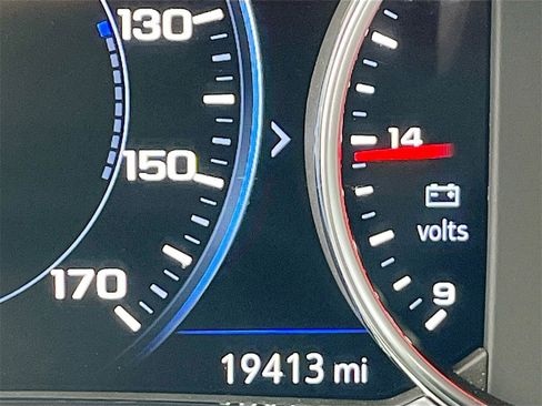 Used 2023 Chevrolet Traverse Premier image 12