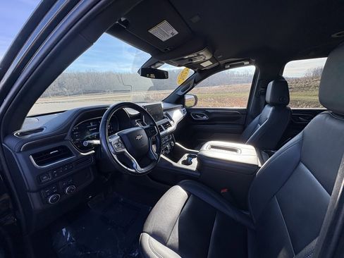 Used 2022 Chevrolet Suburban LT image 33